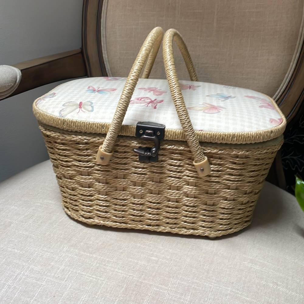 Vintage Butterfly Sewing Basket Double Handle Storage Container - Picture 2 of 16
